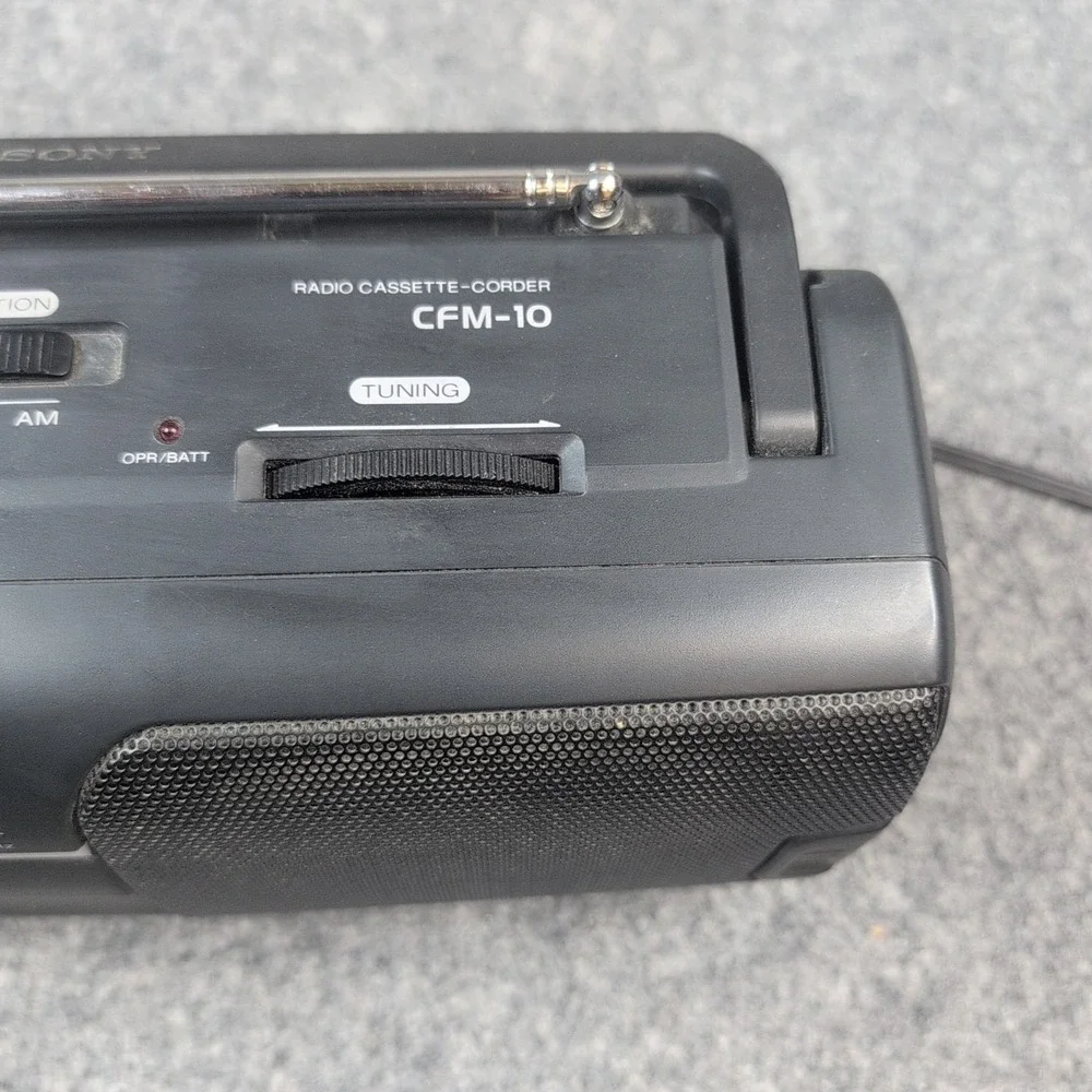 Sony CFM-10 Portable Mini Boombox AM/FM Cassette Tape Player Stereo No Battery C